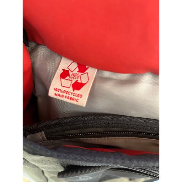 Timbuk Gray Red Messenger Laptop Bag - Picture 4 of 9